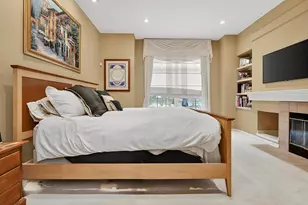2072 Inverness Dr, Vernon Hills, IL 60061 - Photo 10