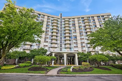 20 N Tower Road #9C, Oak Brook, IL 60523 - Photo 1