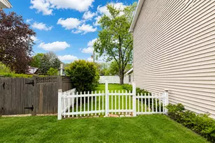1288 N Ashland Ave, Palatine, IL 60074 - Photo 4