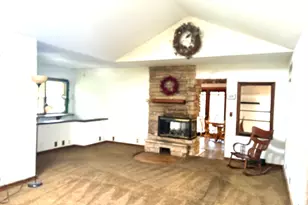 816 N 11th St, Rochelle, IL 61068 - Photo 6
