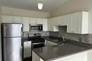 1103 Stratford Ct, Elgin, IL 60120 - Photo 6
