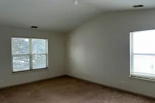 1103 Stratford Ct, Elgin, IL 60120 - Photo 8