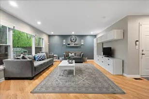 5844 Capri Ln, Morton Grove, IL 60053 - Photo 4