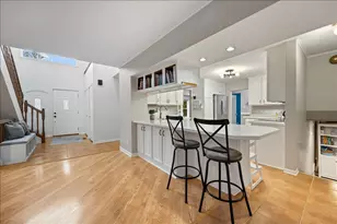 5844 Capri Ln, Morton Grove, IL 60053 - Photo 6