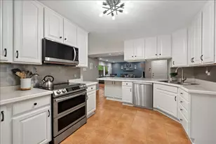 5844 Capri Ln, Morton Grove, IL 60053 - Photo 8