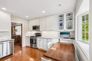 821 N Grove Ave, Oak Park, IL 60302 - Photo 10