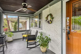 821 N Grove Ave, Oak Park, IL 60302 - Photo 2