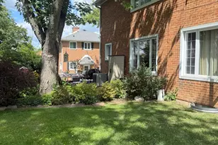 12 Gibson Rd, Park Forest, IL 60466 - Photo 2