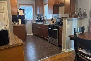 12 Gibson Rd, Park Forest, IL 60466 - Photo 8