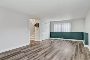 4721 Huntington Blvd, Hoffman Estates, IL 60192 - Photo 8
