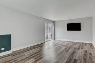 4721 Huntington Blvd, Hoffman Estates, IL 60192 - Photo 6