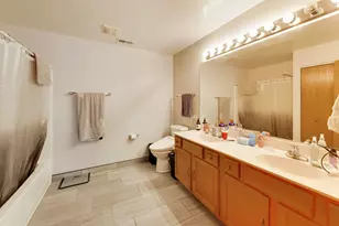 527 W Mara Lynn Ct, Round Lake, IL 60073 - Photo 18