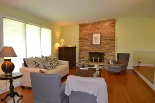 1835 Silverwillow Dr, Glenview, IL 60025 - Photo 2