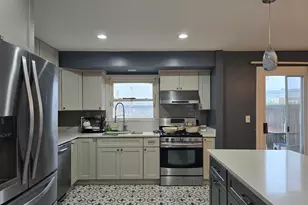 1469 William Clifford Ln, Elk Grove Village, IL 60007 - Photo 4