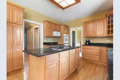 852 Sunrise Drive, South Elgin, IL 60177 - Photo 14