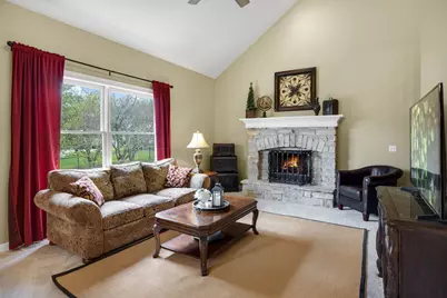 852 Sunrise Drive, South Elgin, IL 60177 - Photo 6