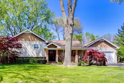 15352 W Cherrywood Lane, Libertyville, IL 60048 - Photo 1