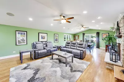 15352 W Cherrywood Lane, Libertyville, IL 60048 - Photo 12