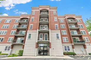 104 N Plum Grove Rd, Palatine, IL 60067 - Photo 1