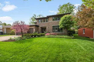 4315 Suffield Ct, Skokie, IL 60076 - Photo 2