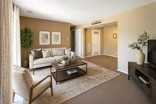 1724 Fayette Walk, Hoffman Estates, IL 60169 - Photo 4