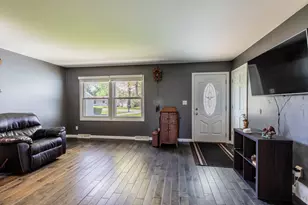 209 Brown St, Earlville, IL 60518 - Photo 6