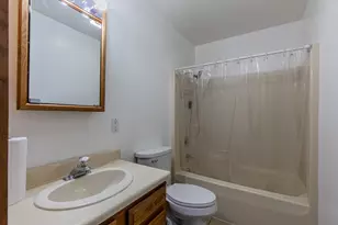209 Brown St, Earlville, IL 60518 - Photo 16