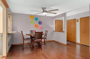 10985 S 84th Ave, Palos Hills, IL 60465 - Photo 8