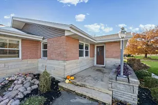 1271 E 500 North Rd, Cissna Park, IL 60924 - Photo 6