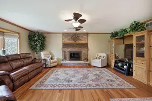 8903 Vail Ln, Woodridge, IL 60517 - Photo 10