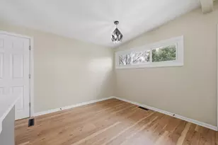 7932 W 98th Pl, Hickory Hills, IL 60457 - Photo 18