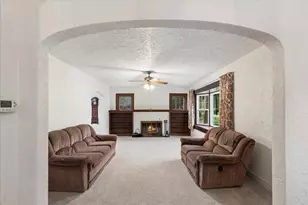 802 Kirkwood Ave, Winthrop Harbor, IL 60096 - Photo 6