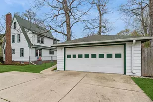802 Kirkwood Ave, Winthrop Harbor, IL 60096 - Photo 2