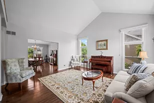 5250 Morningview Dr, Hoffman Estates, IL 60192 - Photo 10