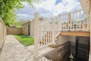 8711 Hamlin Ave, Skokie, IL 60076 - Photo 26