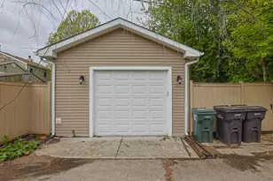 8711 Hamlin Ave, Skokie, IL 60076 - Photo 30