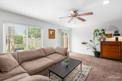 453 Newport Circle, Oswego, IL 60543 - Photo 2