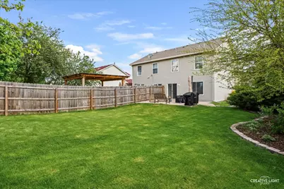 453 Newport Circle, Oswego, IL 60543 - Photo 12