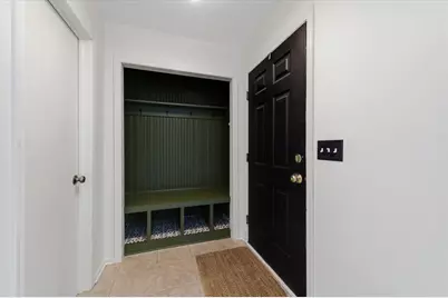 1236 Alexandria Court, Geneva, IL 60134 - Photo 2