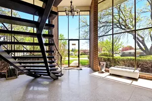 3N550 Crown Rd, Elmhurst, IL 60126 - Photo 2