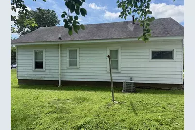 900 E Browning Street, Marion, IL 62959 - Photo 4