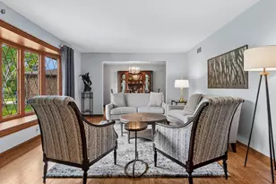 913 Andermann Ln, Darien, IL 60561 - Photo 2