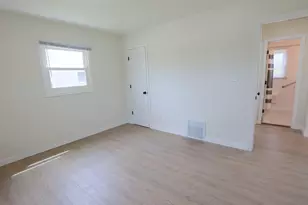 1733 Ballentine St, Waukegan, IL 60087 - Photo 20