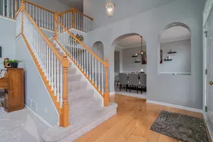 258 Colonial Dr, Vernon Hills, IL 60061 - Photo 2
