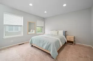 258 Colonial Dr, Vernon Hills, IL 60061 - Photo 24