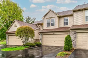 71 W Chatham Ln, Round Lake, IL 60073 - Photo 2