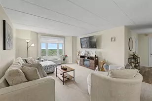 1 Renaissance Pl, Palatine, IL 60067 - Photo 6
