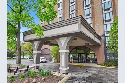 1 Renaissance Place #1105, Palatine, IL 60067 - Photo 2