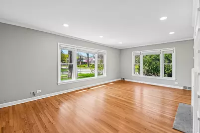 939 Westcliff Lane SE, Deerfield, IL 60015 - Photo 8