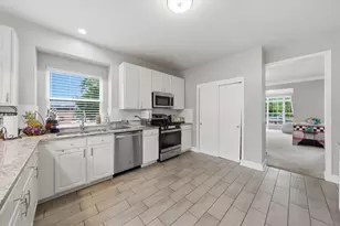 1571 Woodland Ln, Bolingbrook, IL 60490 - Photo 8